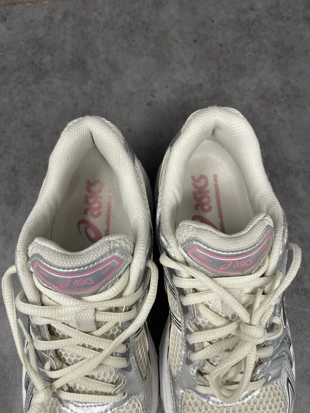 Asics ships box 1203a537